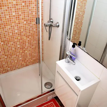 Wonderful בית הארחה *