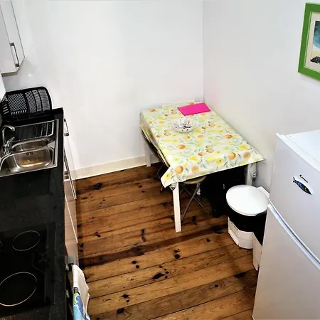 Wonderful בית הארחה ליסבון